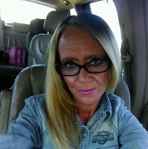 Meet your Posher, Christy